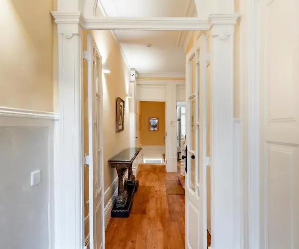 Апартаменты Downtown Grand *