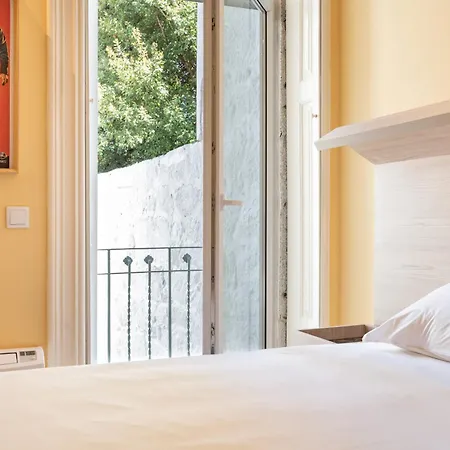 Downtown Grand Apartment *