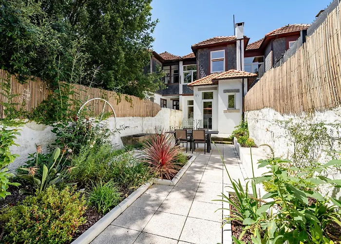 Downtown Grand Apartment *