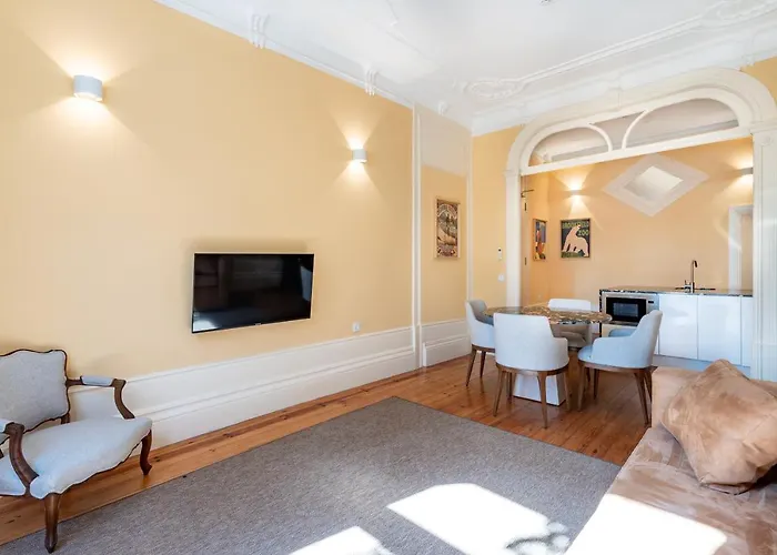 Downtown Grand Apartment *